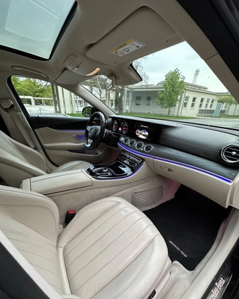 Mercedes-Benz Klasa E cena 120000 przebieg: 166000, rok produkcji 2016 z Wrocław małe 407